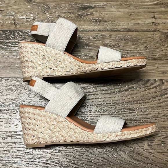 Tommy Bahama Women's Sakura Wedge Sandals Strappy Tan 9M - Picture 7 of 10